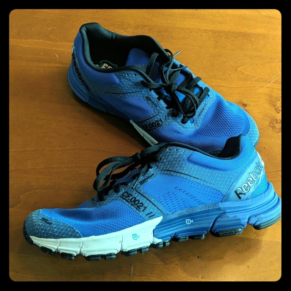 Never worn reebok long distance runnung shoes